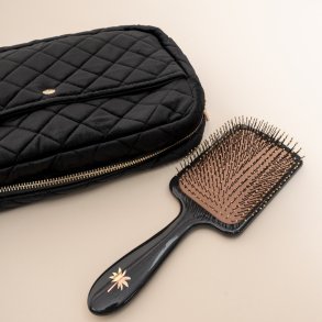 Beauty Bag Black Velvet L & Big Star Paddle L Wet Brush Kampagne