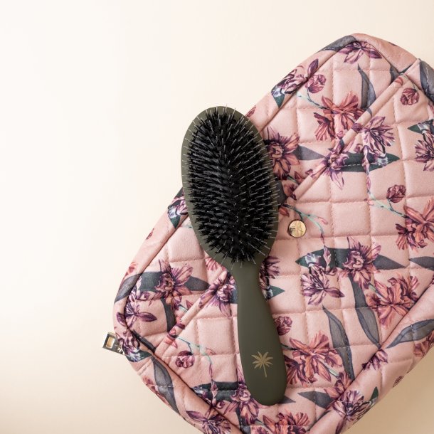 Beauty Bag Rose Hibiscus L &amp; Jungle M Hair Brush Kampagne