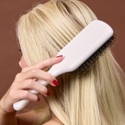 Boar - Nylon Hairbrush Glossy White M